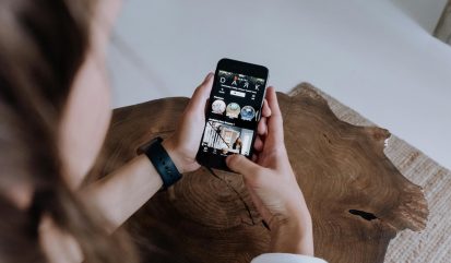 Streamen_pexels-cottonbro-5081418